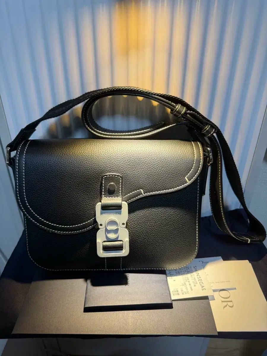 ジミーチュウ サニー スタースタッズ レザー ショルダーバッグ