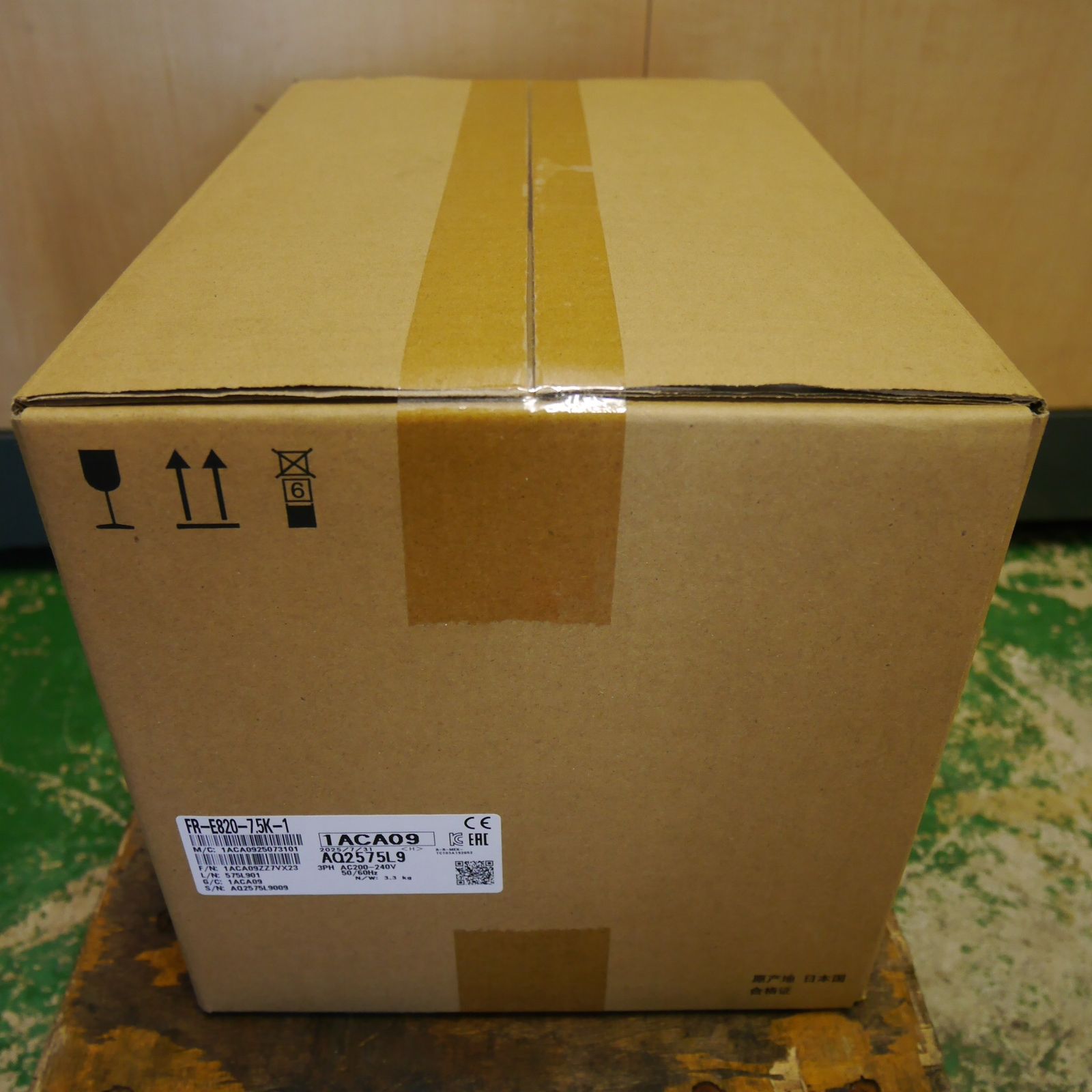  複数在庫有 三菱 コンパクト サイズ インバーター FREQROL FR-E 820-7.5 K-1 200 V その他 住宅設備