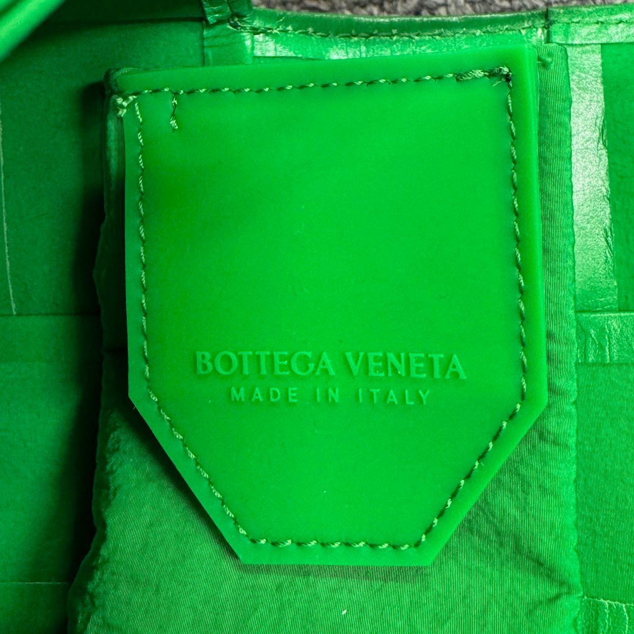 ボッテガ　バッグ BOTTEGA VENETA マキシイントレチャートカセットミニショルダー