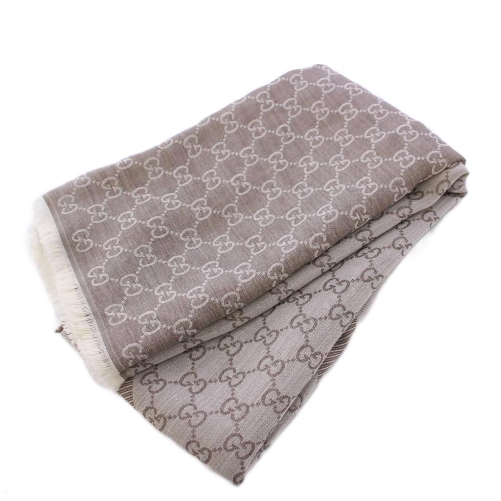 GUCCI グレー ウール ストール 約140cm x 140cm GUCCI グレー ウール ストール 約140cm x 140cm 楽天市場