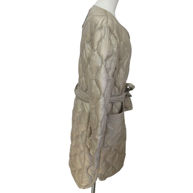 未使用品 ナンガ NANGA タグ付き ND2242-1C316 オニオンキルト キルティングコート ノーカラーダウンコート ジャケット ベージュ M NANGA ONION QUILT 襟なし ダウンハーフコート ウィメンズ ナンガ