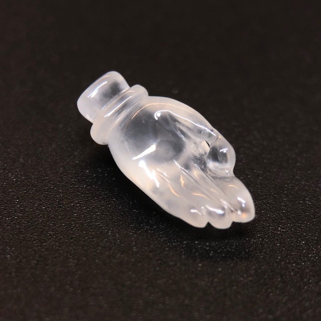 天然 本翡翠 彫刻ルース・ペンダントトップ・置物 約3.10ct 仏手 天然 本翡翠 彫刻ルース・ペンダントトップ・置物 約3.10ct 仏手