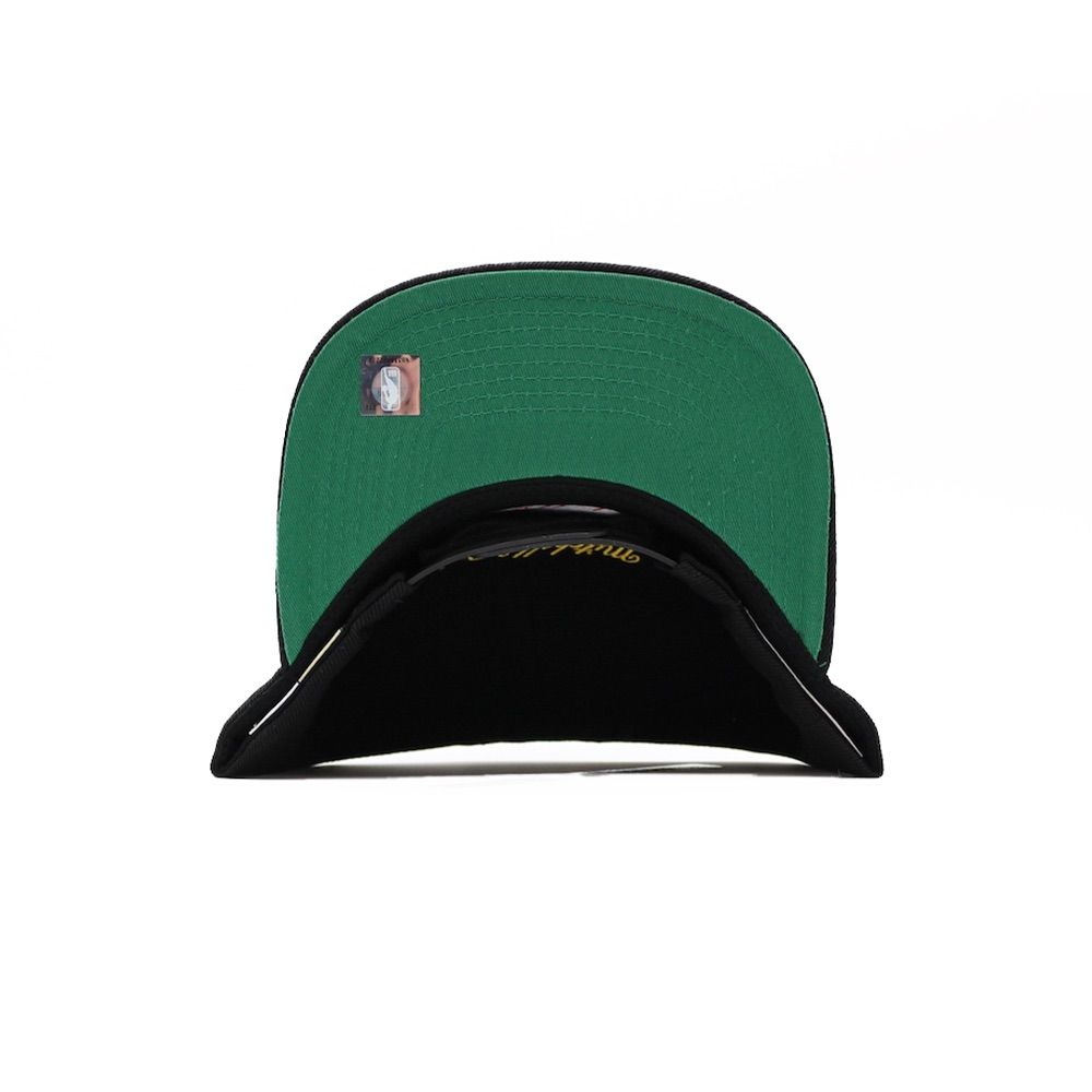 日本未発売 ミッチェル アンド ネス ロサンゼルス レイカーズ 1985 ワールドチャンピオン / MITCHELL & NESS LOS ANGELES LAKERS 1985 NBA WORLD CHAMPIONS SNAPBACK CAP [BLACK]