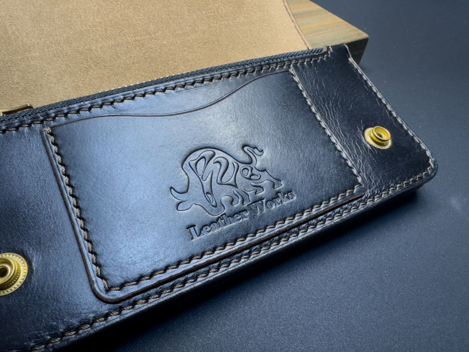 トラッカーウォレット TW-02【クロムエクセル / 茶芯ブラック】 - メルカリ