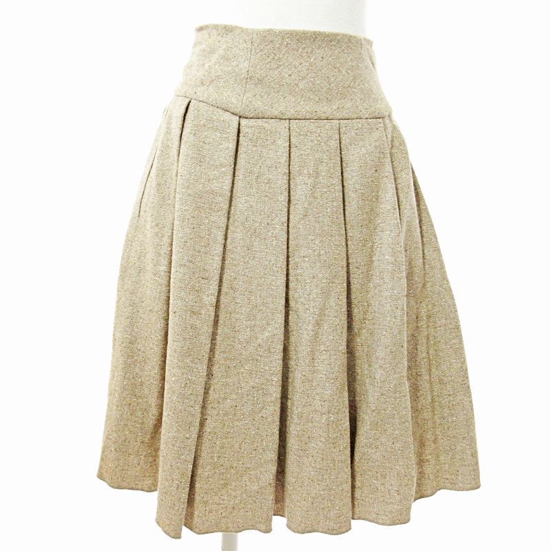 FOXEY ベージュ スカート　38 フォクシー FOXEY 膝丈スカート タック入り ボタンデザイン