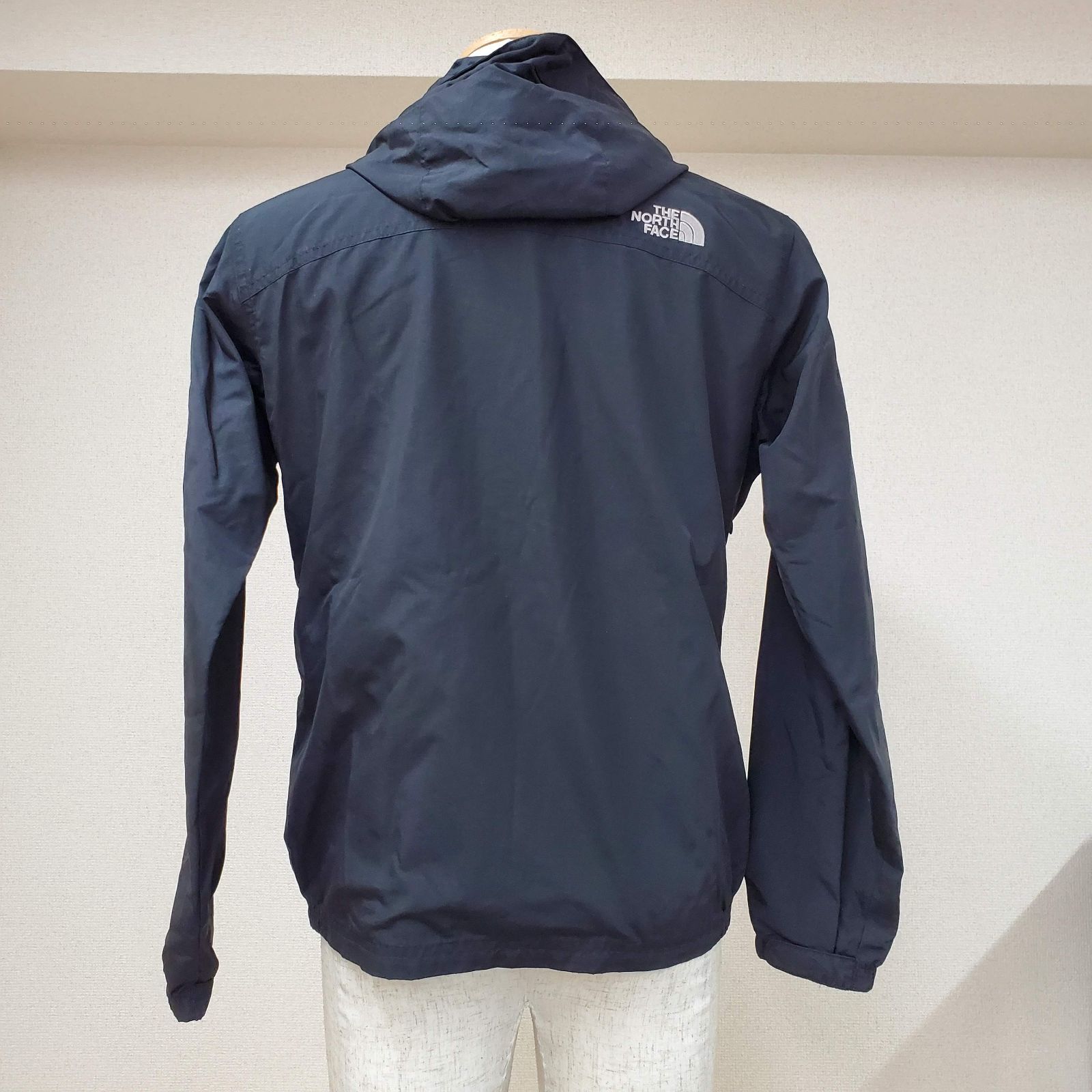 The North Face ブラックナイロンジャケット THE NORTH FACE ノースフェイス ナイロンジャケット レディース