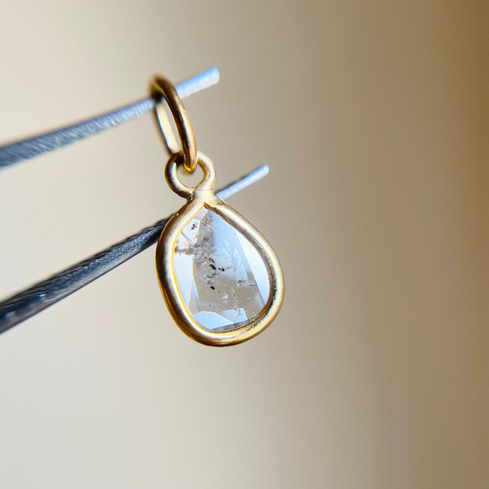 K18 5mm モアッサナイト　ペンダントトップ ダイヤチャーム ダイヤ ペンダントトップ チャーム K18 5mm モアッサナイト ペンダント