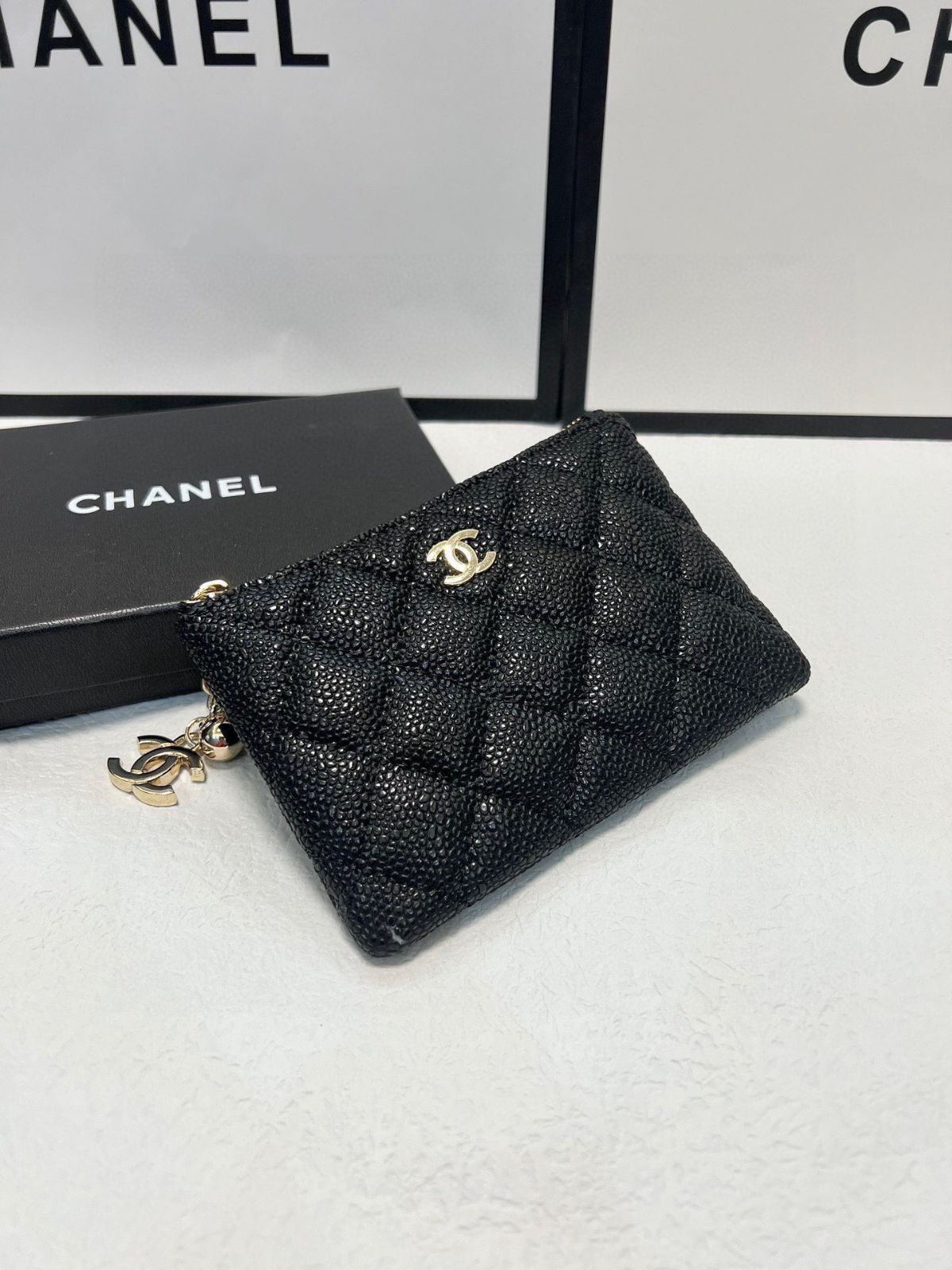 【早い者勝ち！】 シャネルりCHANELファスナー式開閉 財布