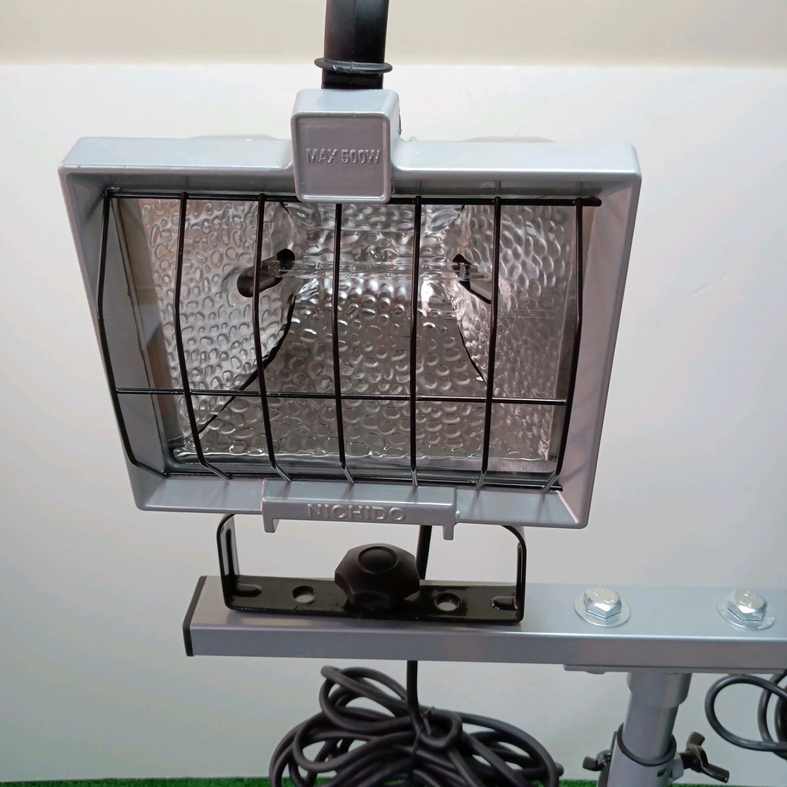 日動工業ハロゲンランプHS-300L.HS-500LW - メルカリ