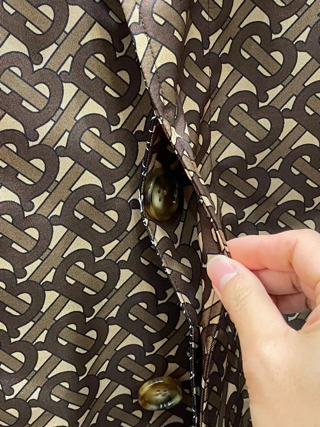 バーバリー モノグラム