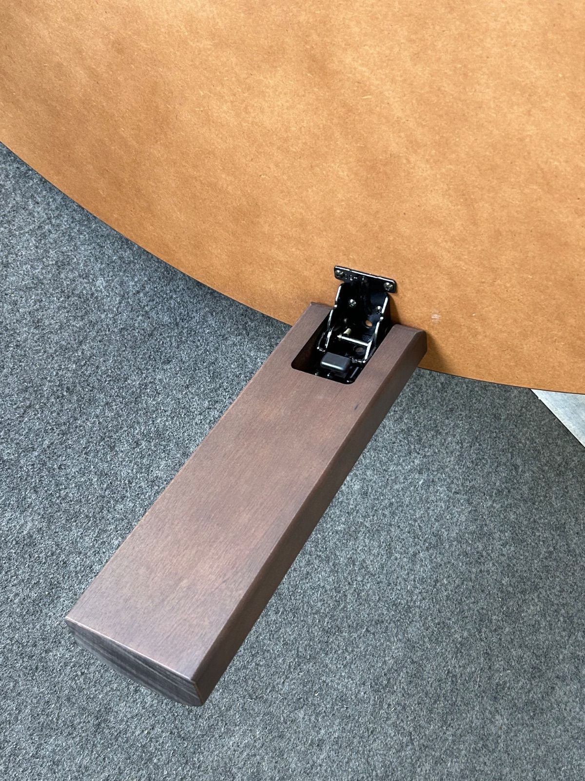 円形 アウトレット