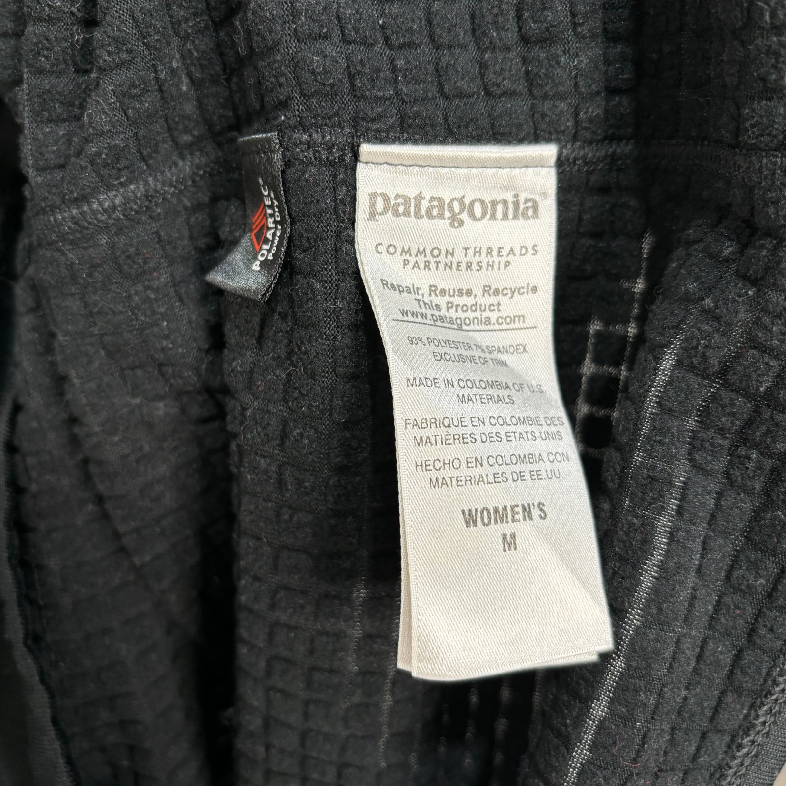 ☆Patagonia☆パタゴニア☆R1ハーフジッププルオーバー☆黒☆Ｍ☆ポーラテックインナー☆Ｆ２４Ｍ☆