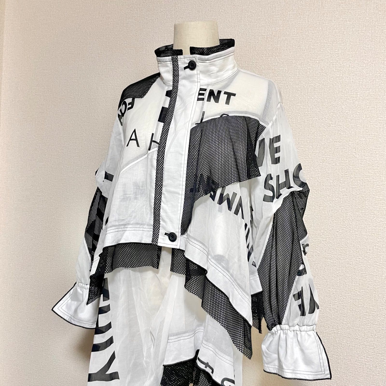 ♥品 タグ付き EIKO KONDO エイココンドウ 定価8.1万円 メッシュ 英字 変形 ブルゾン チュニック セットアップ アンサンブル