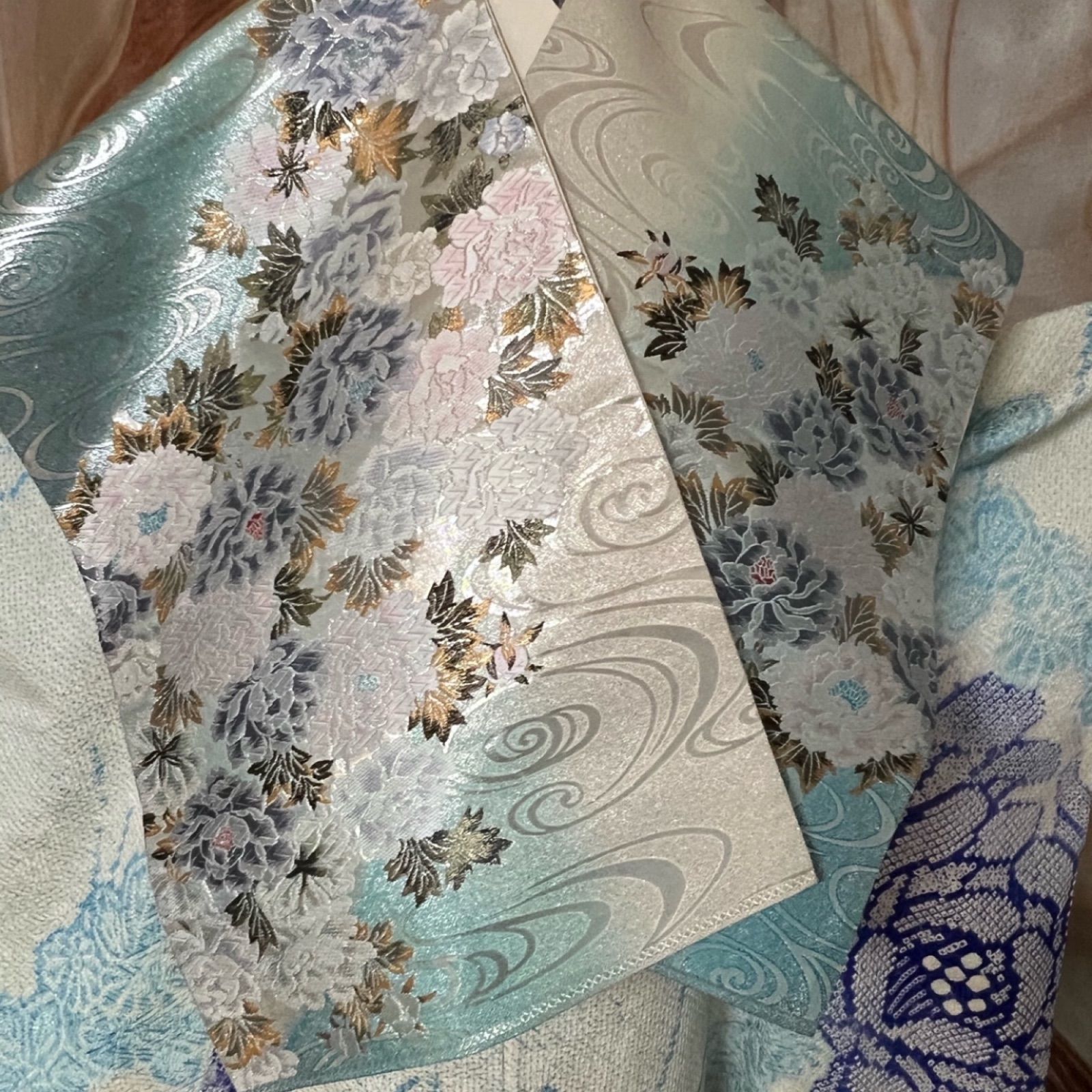 総絞り花柄 正絹振袖 着物 水色 はな柄 花柄 白 きもの美樂
