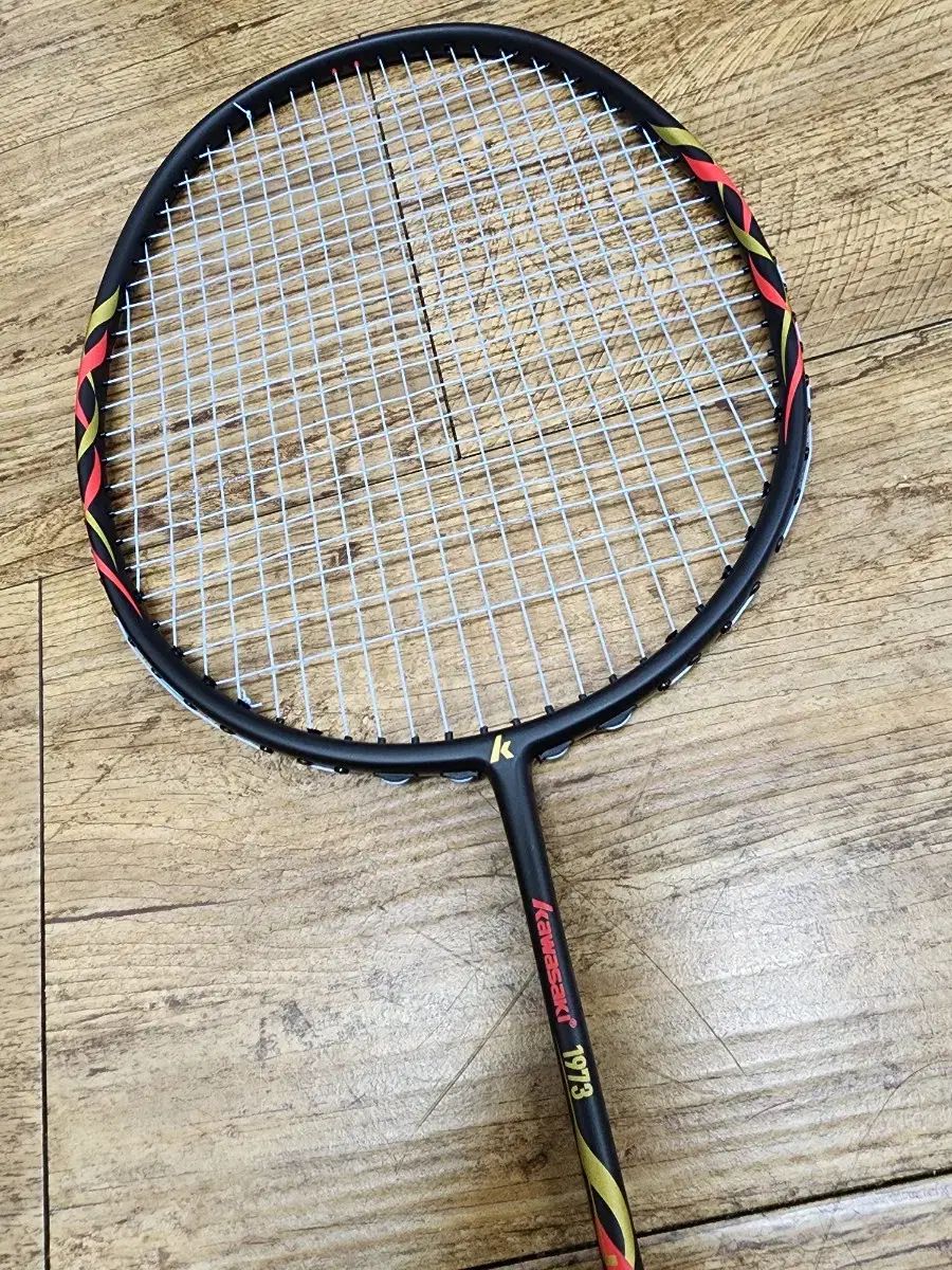 バドミントンラケット