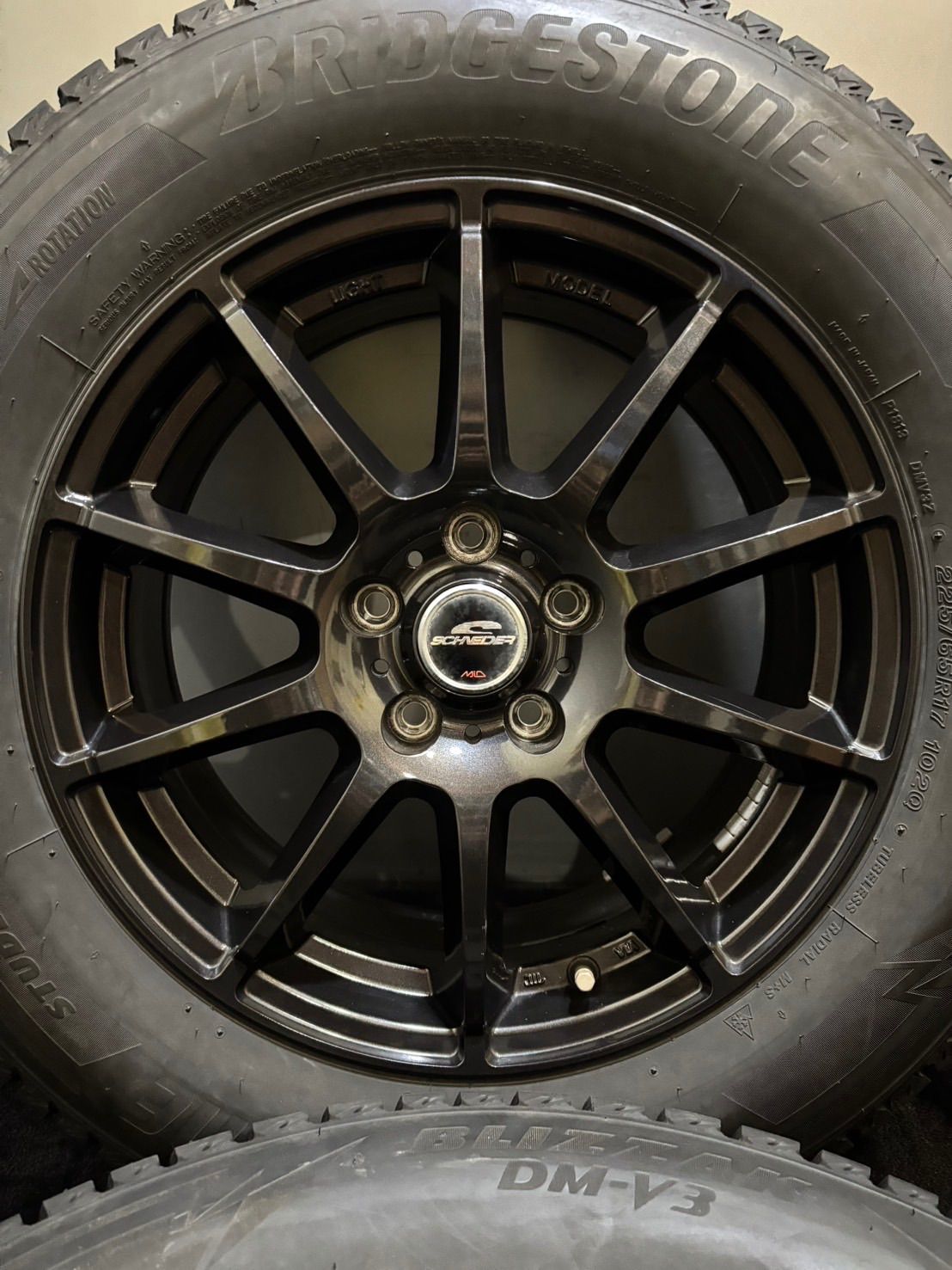 BRIDGESTONE 225/65R17 BRIDGESTONE/DM-V3 23年製 SCHNEIDER 17インチ 