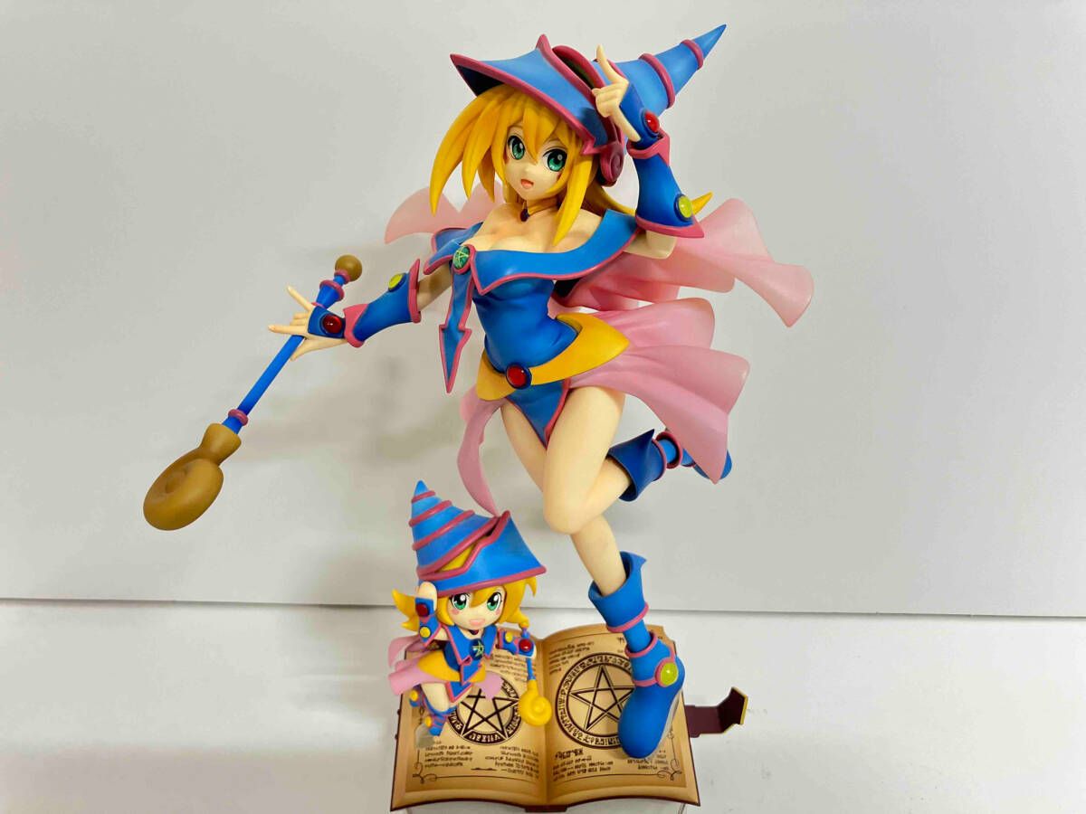 ブラック・マジシャン・ガール with ちびブラマジガール 「遊