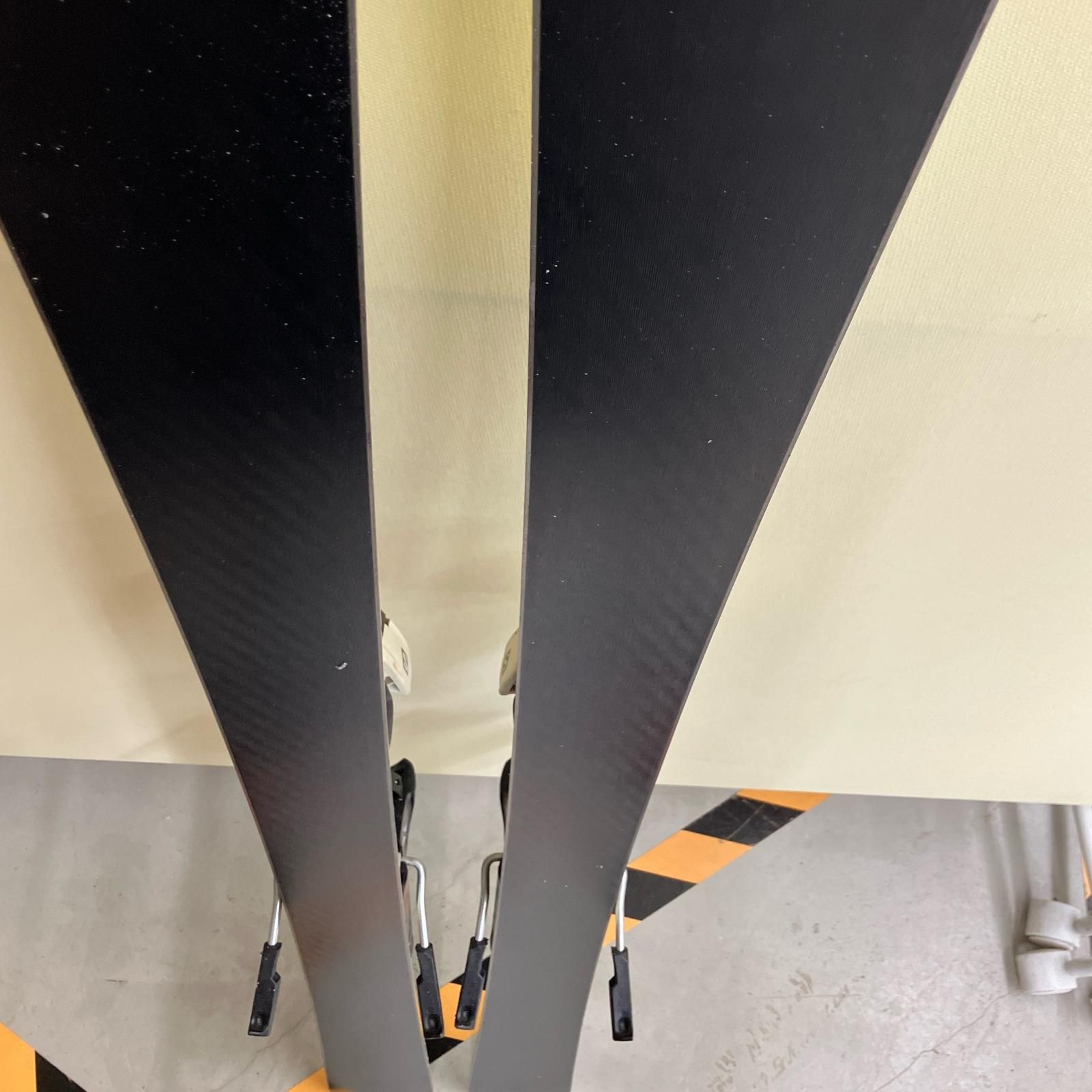  SALOMON サロモン スキー Jrスキー 140 cm ブラック×ブルー XRACE R 13 滑走面 エッジ整備済み 板 スキー