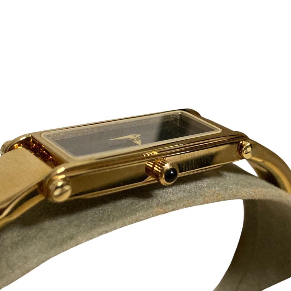 GUCCI グッチ 不動品 1500 クォーツ アナログ レクタングル