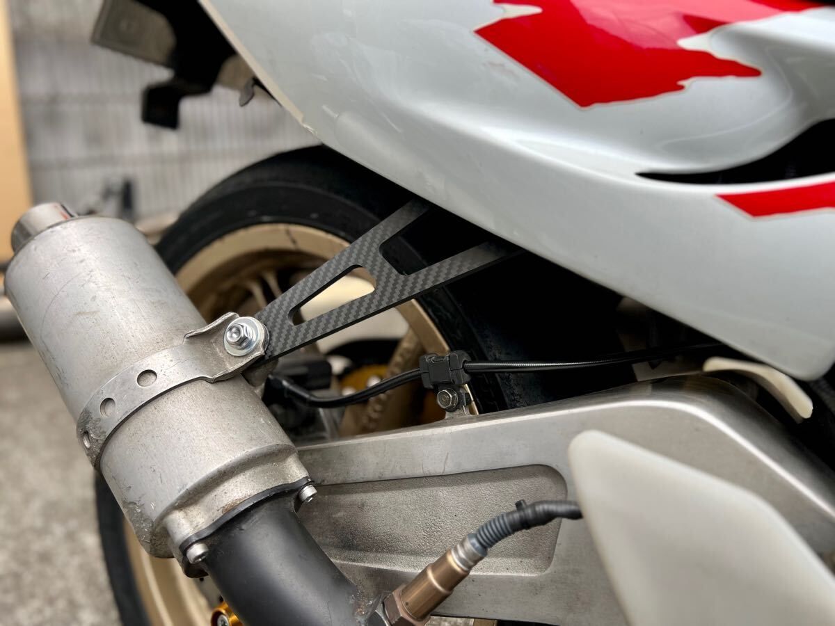 ホンダ CBR250RR MC22 ドライカーボン製 マフラーステー 純正ゴム 