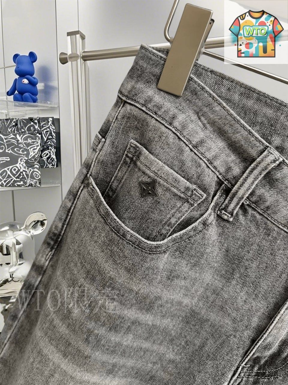 Louis Vuitton 刺繍入りデニムショートパンツ サイズ7 モノグラム