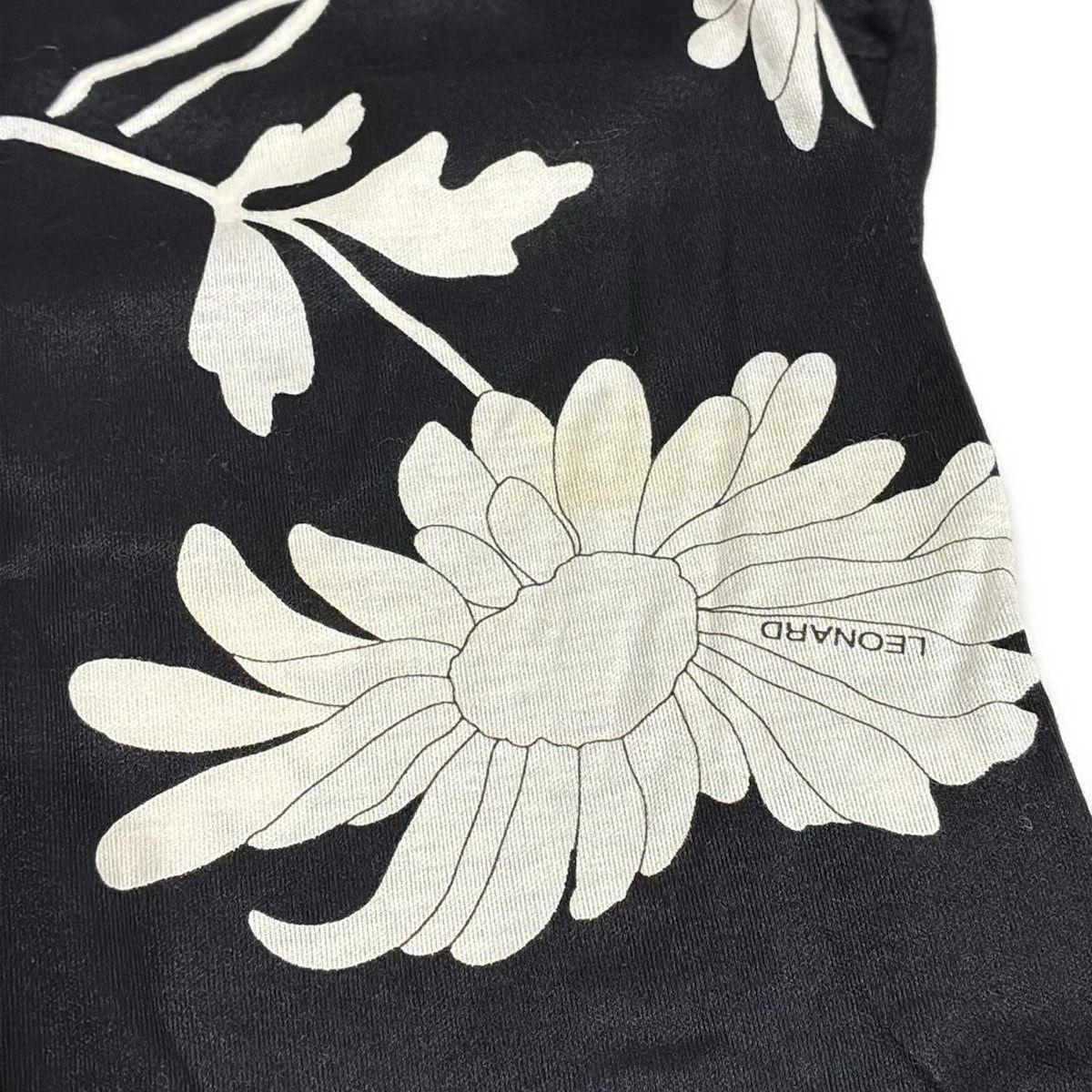 黒×白 クルーネック