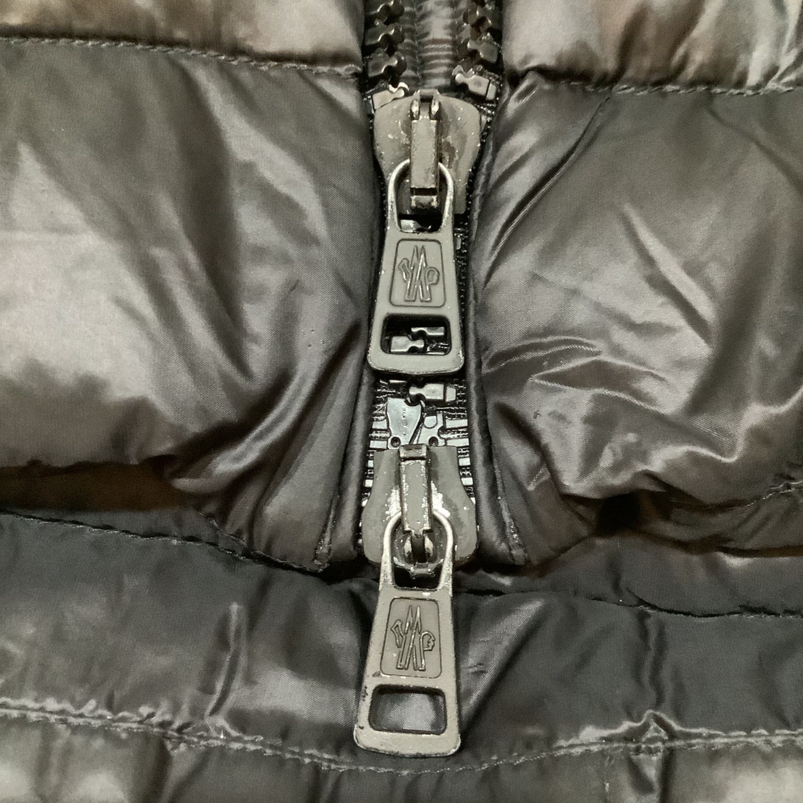 モンクレール MONCLER ワッペン フード ダウンジャケット エドワード