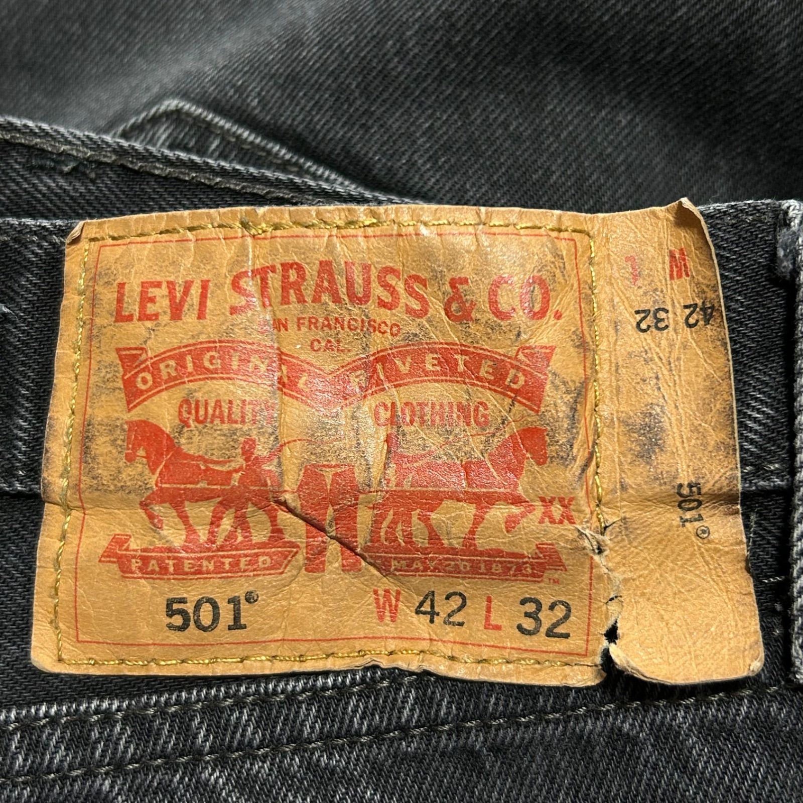 リーバイス501ブラックデニムパンツLEVI’S弱ヒゲw42大きいサイズバギーパッチロゴ