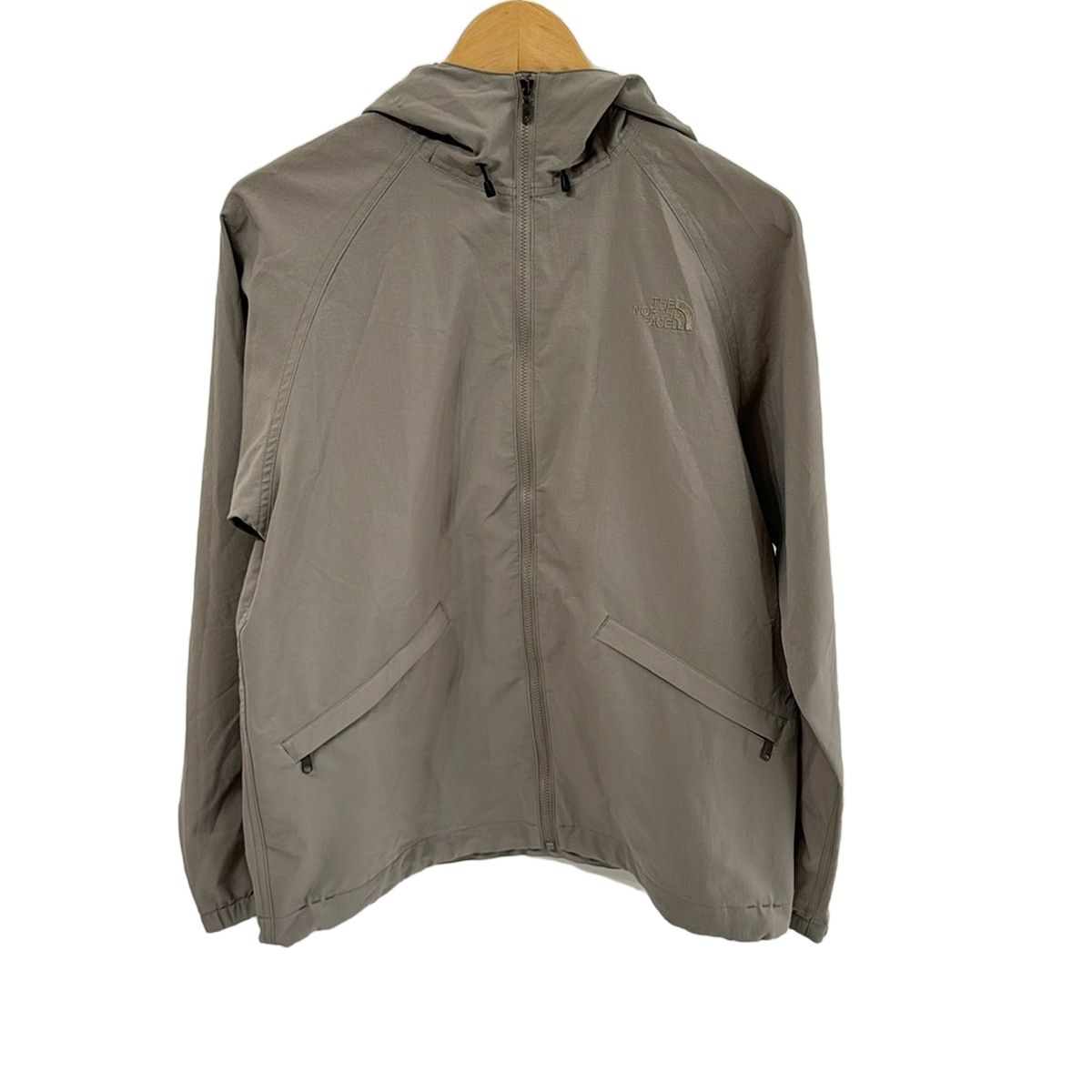 THE NORTH FACE(ノースフェイス) ブルゾン サイズM レディース美品 - グレーベージュ 長袖/GREEN CYCLE/ジップアップ/春/秋