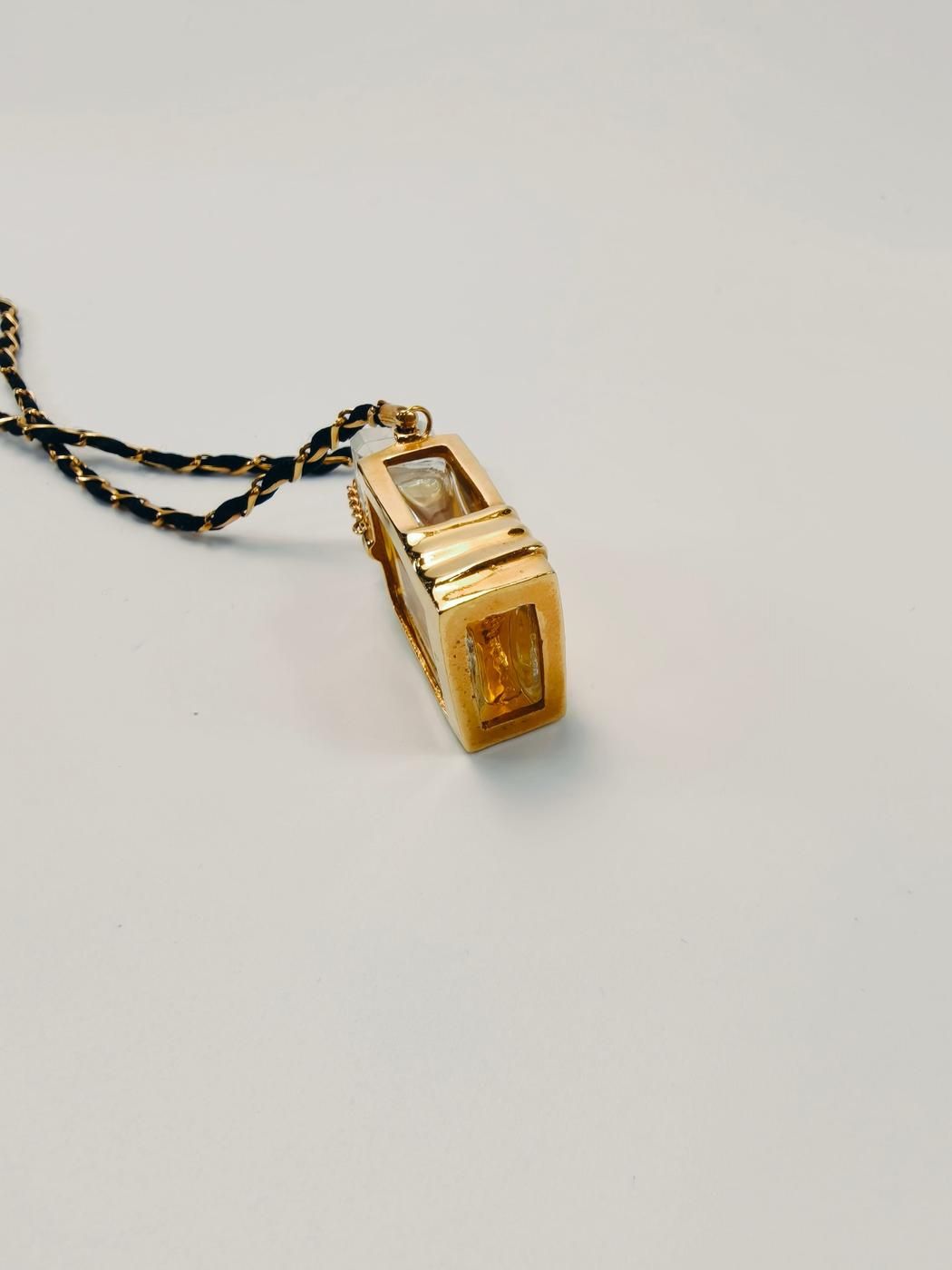 CHANEL No5 リボンケース 香水ボトル ネックレス ゴールド 9754 CHANEL シャネル No5 リボンケース パフュームボトル 香水ボトル