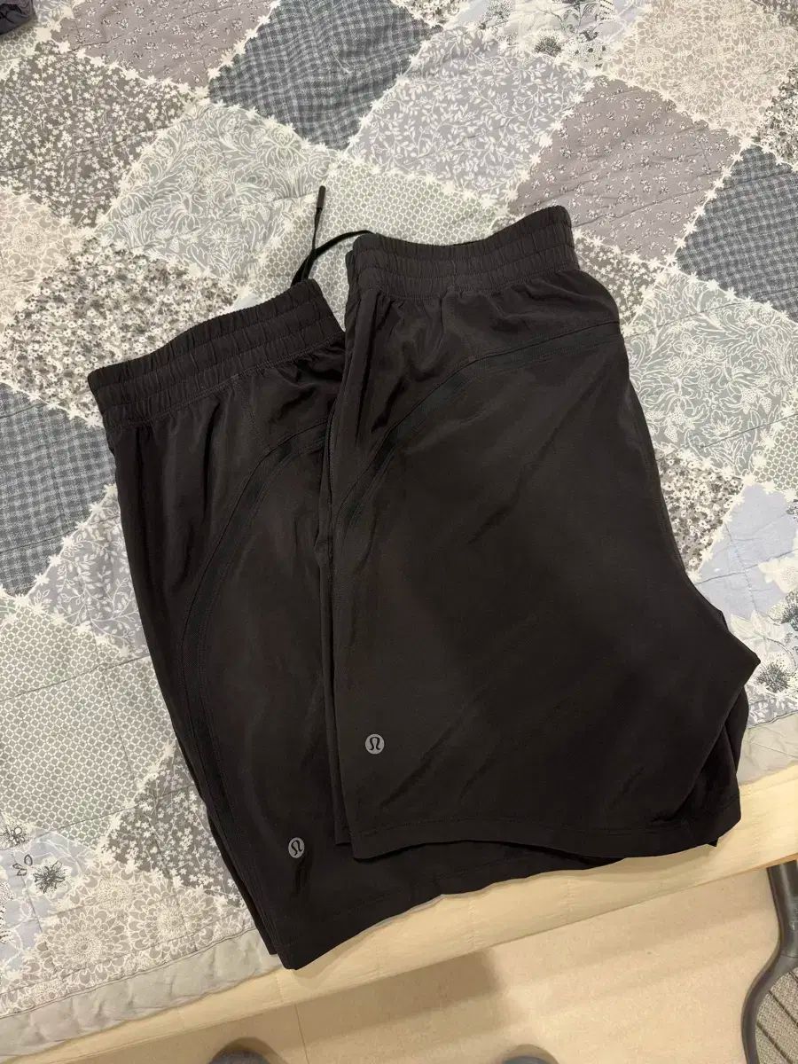 M lululemon ルルレモン フェイスブレイカー ライナーレス ブラック
