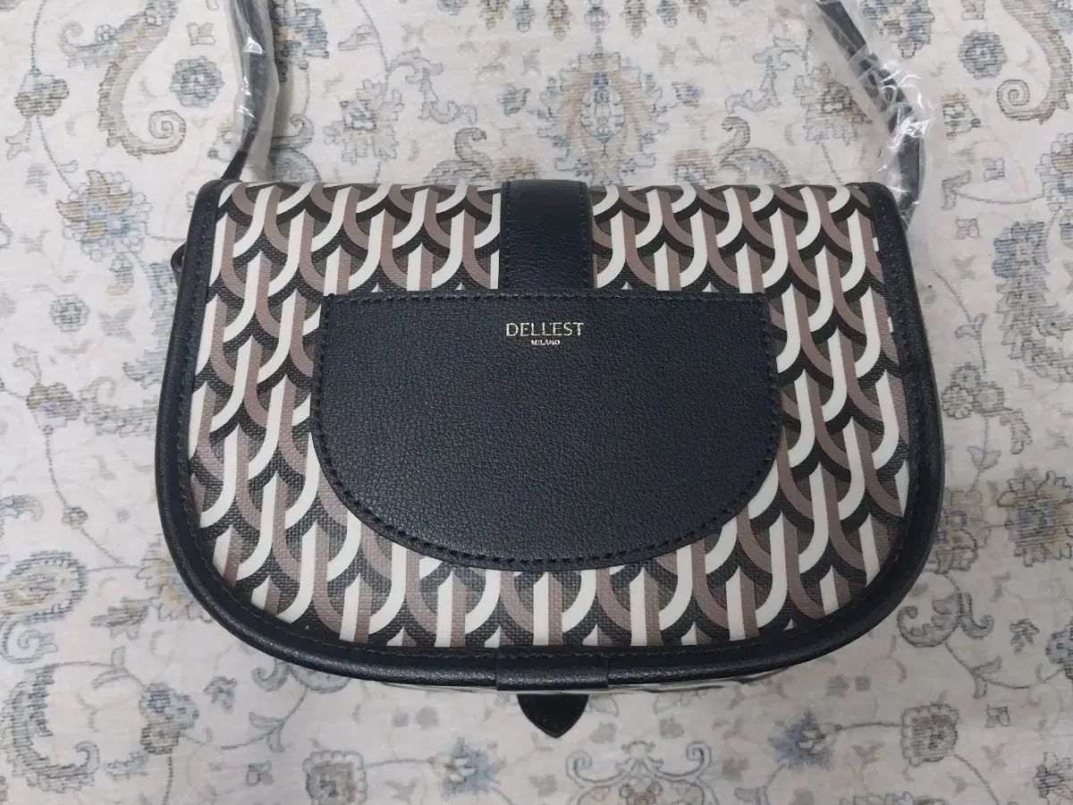 ミニ クロスバッグ