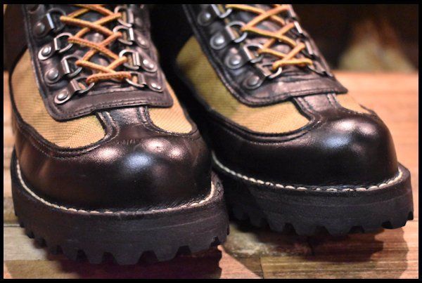 バートン ダナー コラボ スノボードブーツ レザー コラボ ヴィブラムソール 8EE 良品 白タグ】Danner ダナー フェザーボブ 84110X 黒