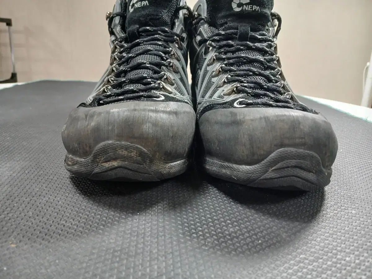 NEPA ネパ CRACK 登山靴 ユニセックス ブラック 255 OLIVEOS_COM_TR
