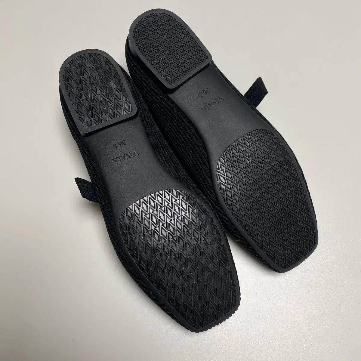 バイメリージェーンバレリーナフラット ブラック 230