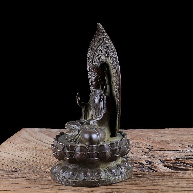 安産成就の木彫りの彫刻 ぬるく