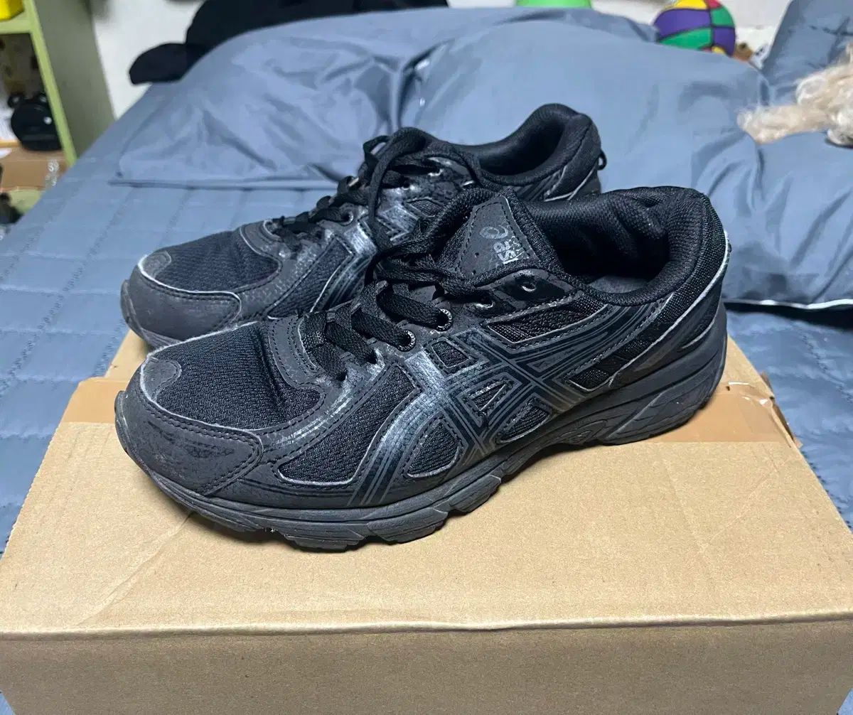 Asics アシックス ゲル ベンチ 6 黒 260