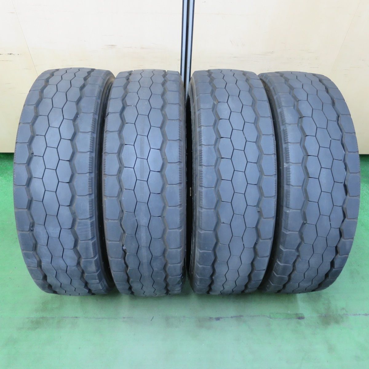 新車外し 25年 トラック タイヤ 245|70R19.5 136|134J ダンロップ エナセーブ SP638L DECTES デクテス オールシーズン 19.5インチ 5052609イスタ