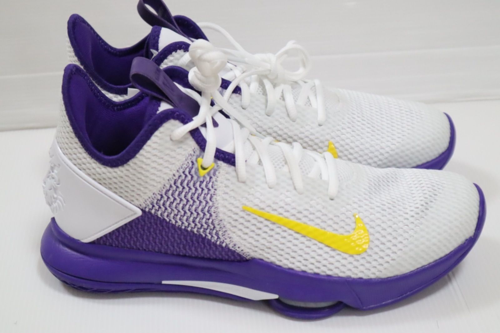 NIKE - ナイキ　レブロンウィットネス4 Amazon.co.jp: NIKE ナイキ レブロン ウィットネス 4