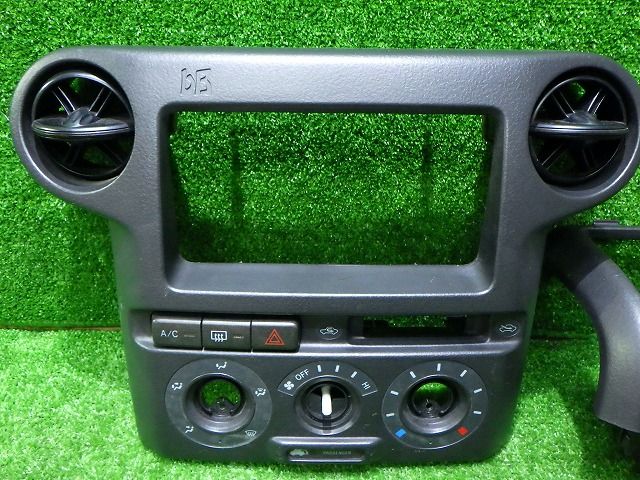 ｂB オーディオパネル 2点 NCP30 35 センターパネル コインケース トヨタ 250911168