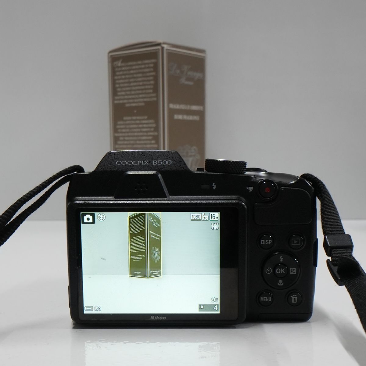 Nikon COOLPIX B500 USED美品 デジタルカメラ 本体のみ 乾電池仕様 超 ...