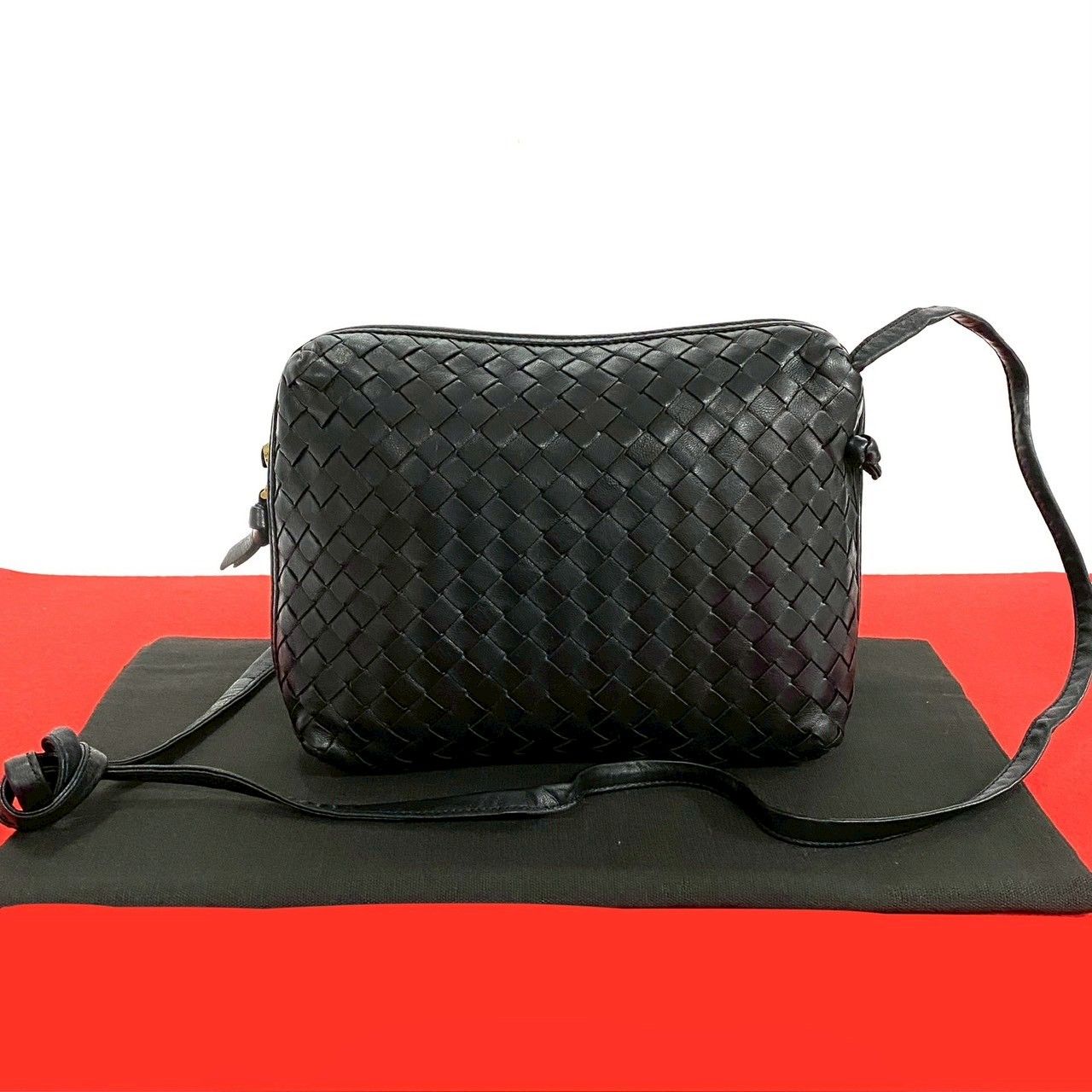 極 美品 BOTTEGA VENETA ボッテガヴェネタ イントレチャート レザー 本 