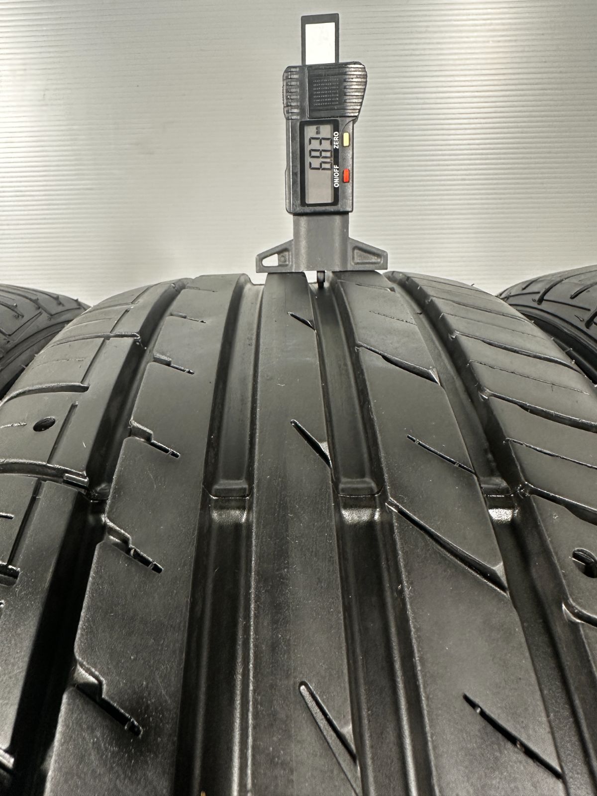 205|50R17 FALKEN