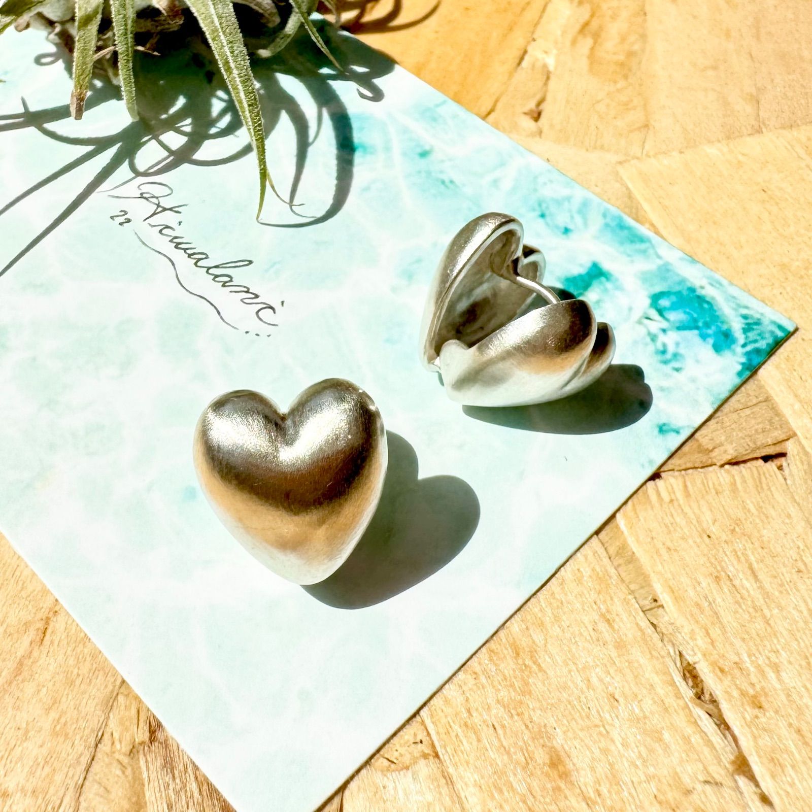 最近の木彫りの招き猫2（Wood carving beckoning cat） | 工房木ノ文