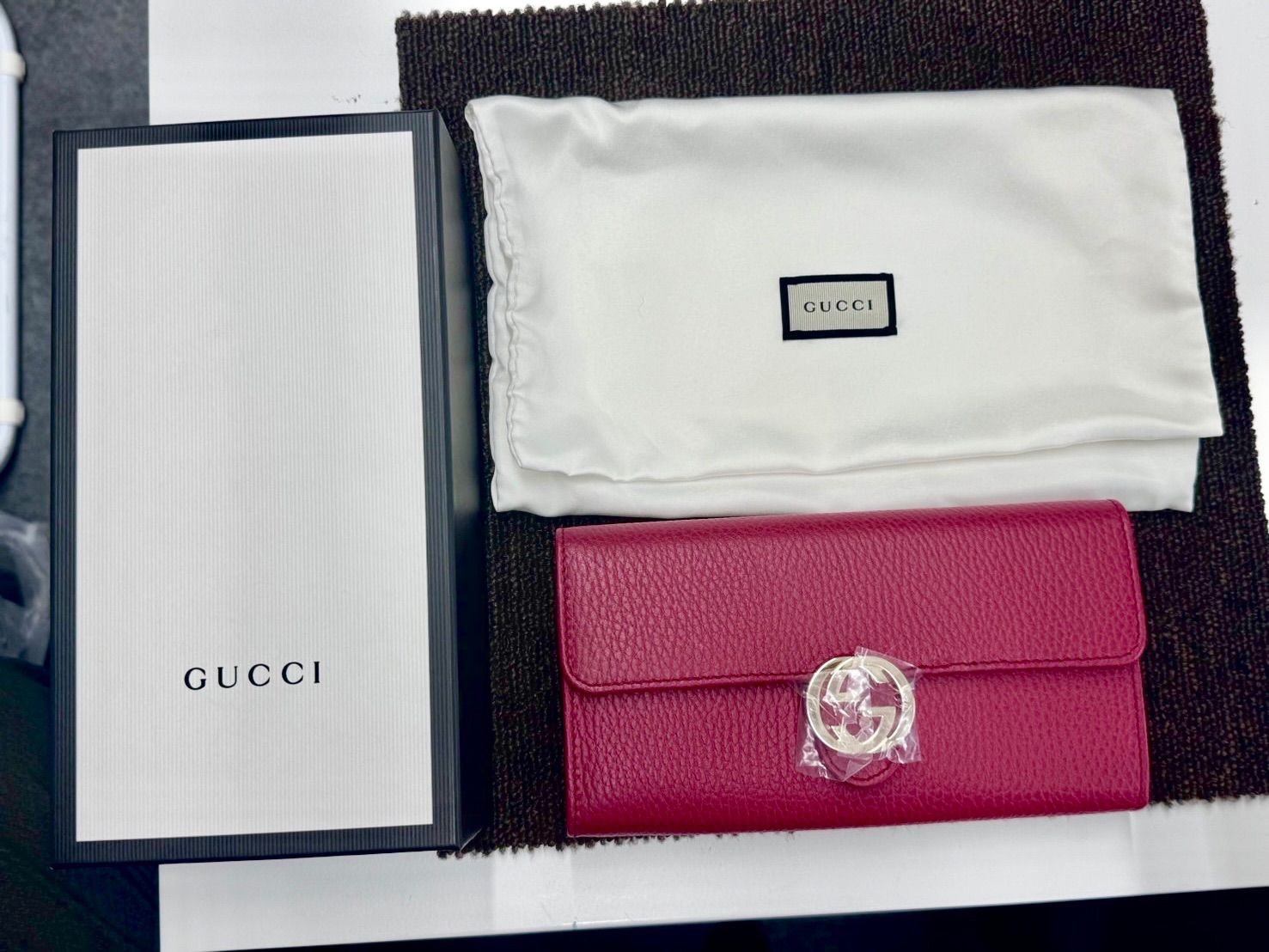 GUCCI グッチ 長財布 GGインターロッキング クロージャータイプ