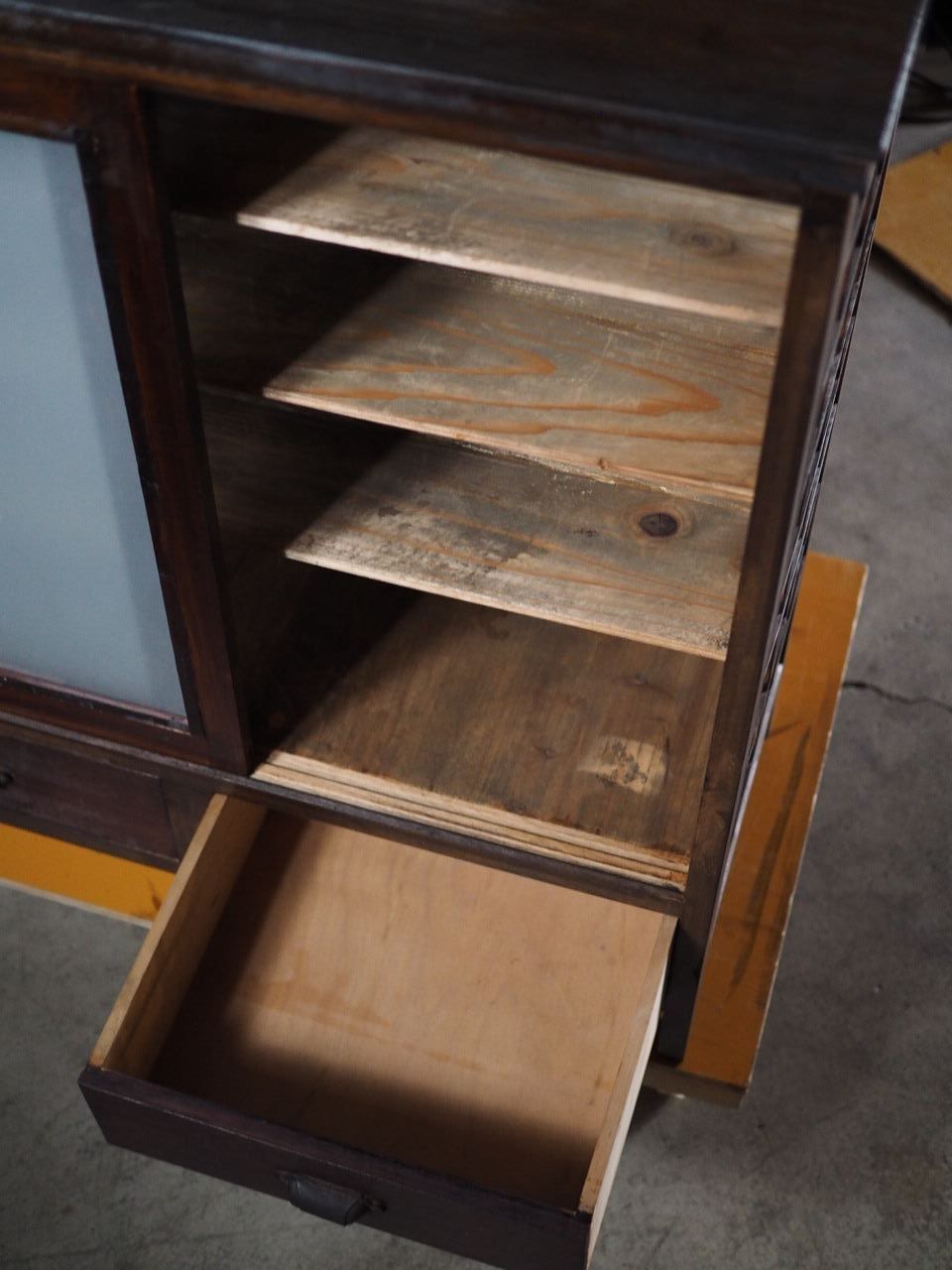 アンティーク脚付キャビネット 食器棚 昭和初期 古録展 品番S10802 MARWIL-DEMENAGEMENTS_CH