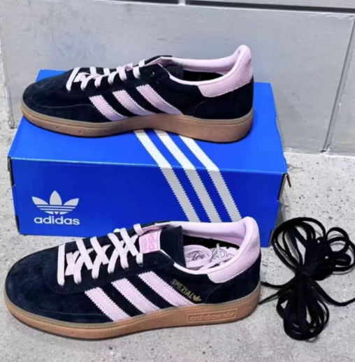 新品 adidas ハンドボール スペツィアル Handball Spezial レディース スニーカー Core Black/Clear Pink/Gum