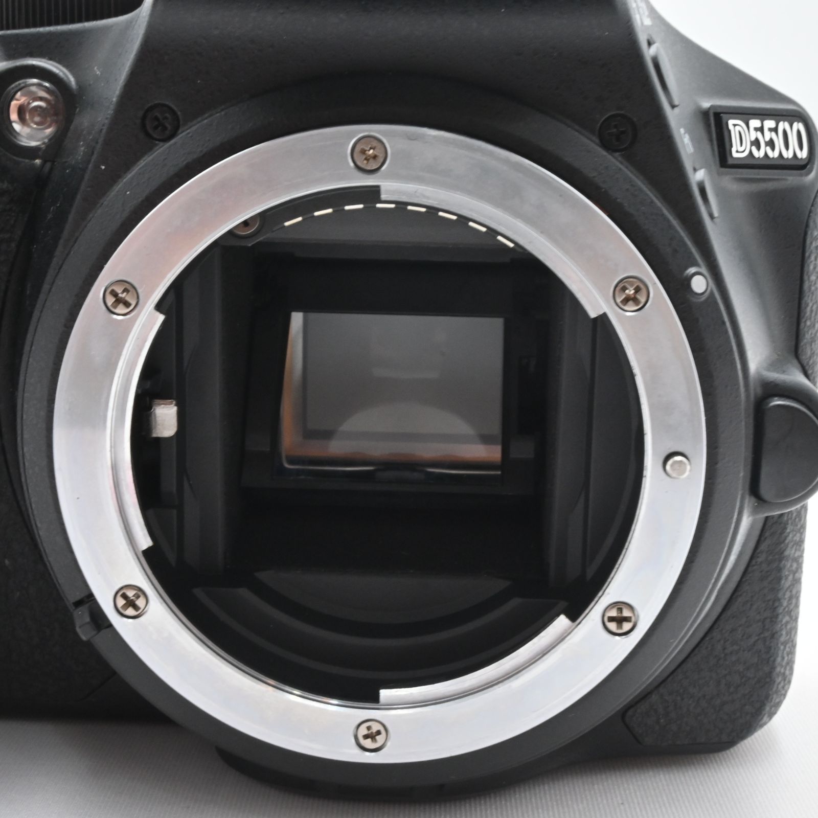 シャッター回数『5252』Nikon デジタル一眼レフカメラ D5500 ボディー