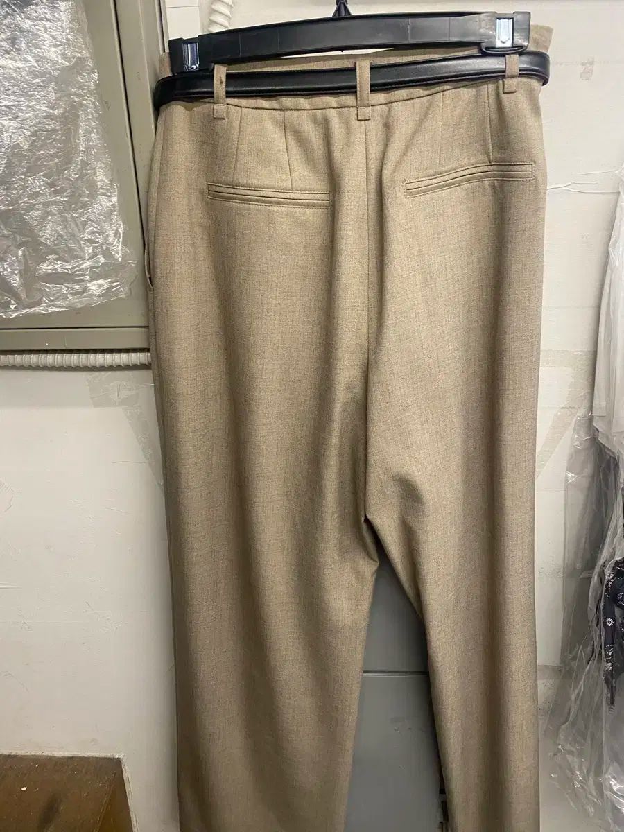 スラックス