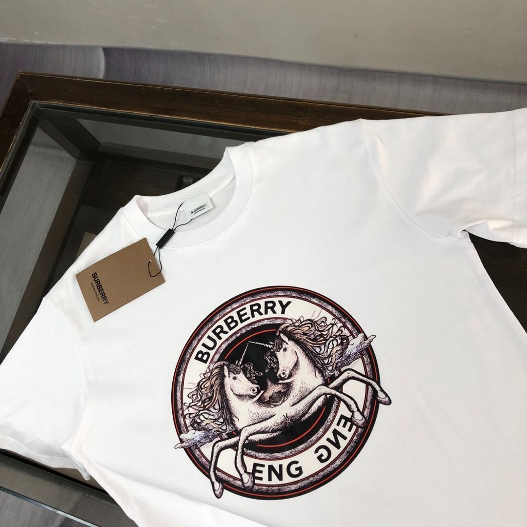 【美品】BURBERRY ロゴプリント　Tシャツ 10Y 140cm BURBERRY Logo White Cotton T-Shirt (US, Alpha, Small